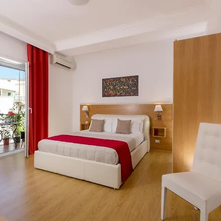 Отель Aurelia 429 Fine Town House