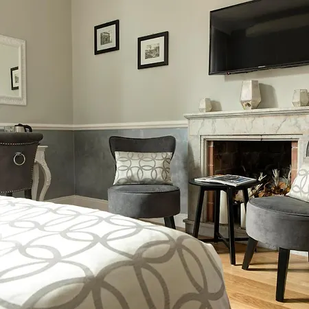 Relais De L'Opera Luxury Rooms
