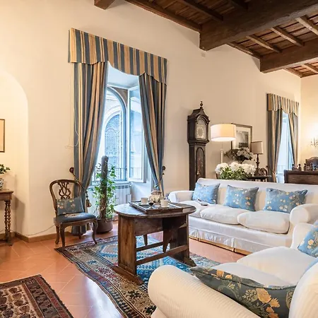 Roman Holiday Apartment For 6 By Piazza Navona