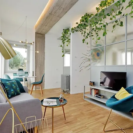 Апартаменты Renovated And Cozy Flat