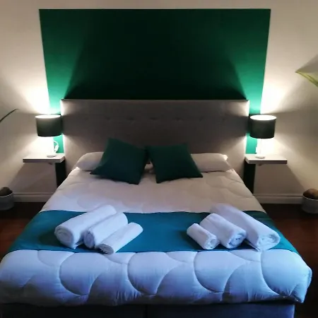 Shine House Hotel