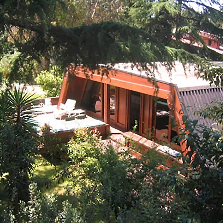 Boheme Cottage With Swimming Pool
