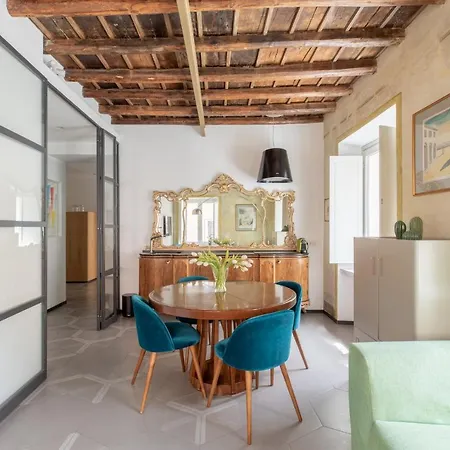 Iflat Vatican High-End Apartment