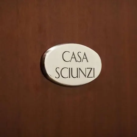 Casa Sciunzi - Elegant Guest House In Rome Termini
