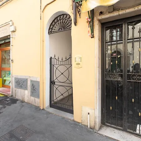 Iflat Light Apartment Near The Colosseum