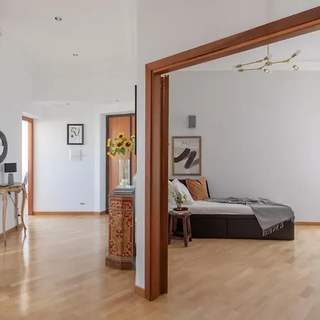 Iflat Spacious Penthouse Near The Vatican City Apartment