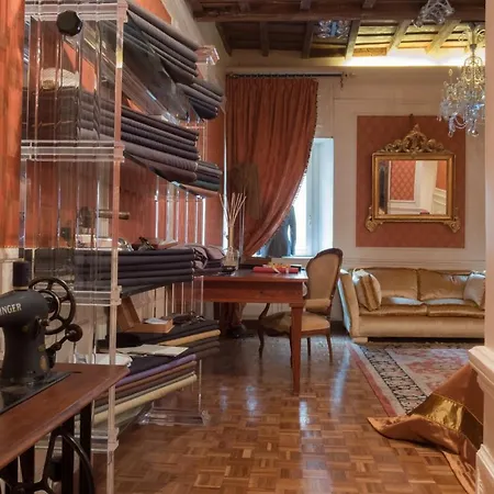 The Tailor'S Suite