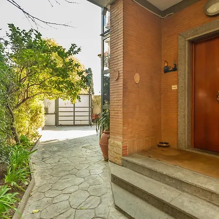 St Peter'S Spacious 4 Bdr With Private Parking Apartment