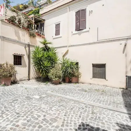 Becycle Rome Apartment