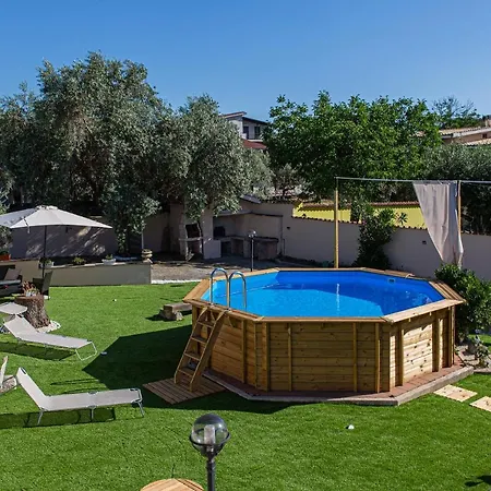 La Piccola Villetta Con Il Grande Giardino