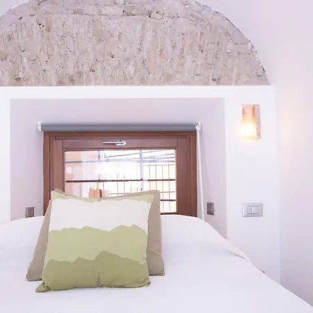 Spanish Steps Mini-Loft