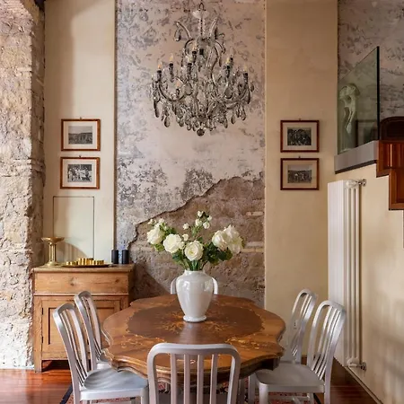 Ferienwohnung Iflat Luxurious Loft In The Heart Of Rome