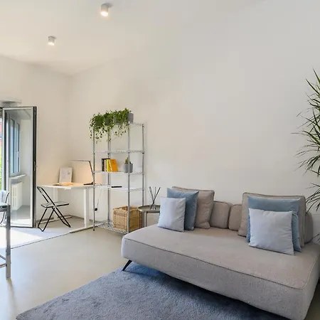 Modern & Cozy With Balcony Appartamento