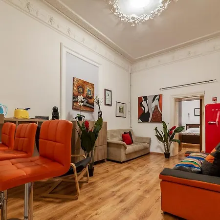 Santa Maria Maggiore - Opera House Apartment