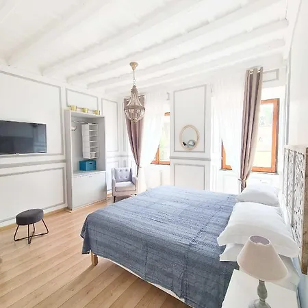 Appartement Via Vittoria Quattro