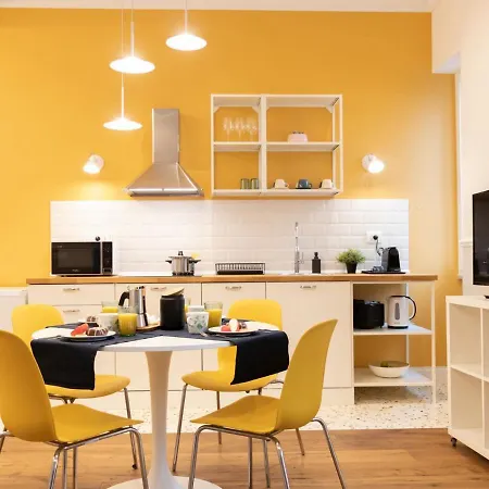 The Best Rent - Colorful One-Bedroom Apartment In San Giovanni District