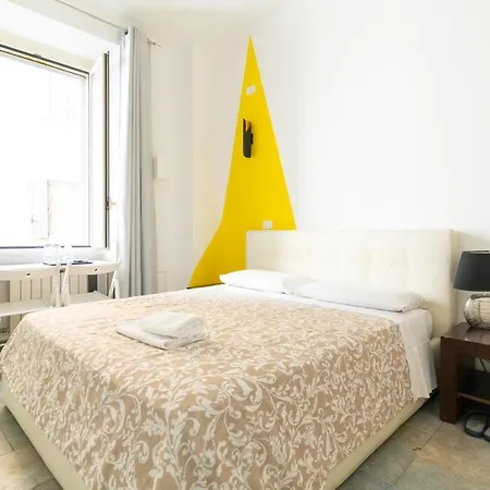 Romafullhouse Guesthouse