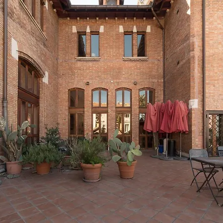 Roomy&Cozy Apartment With Shared Terrace