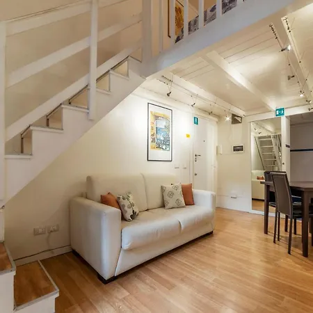 Parlamento Modern Apartment