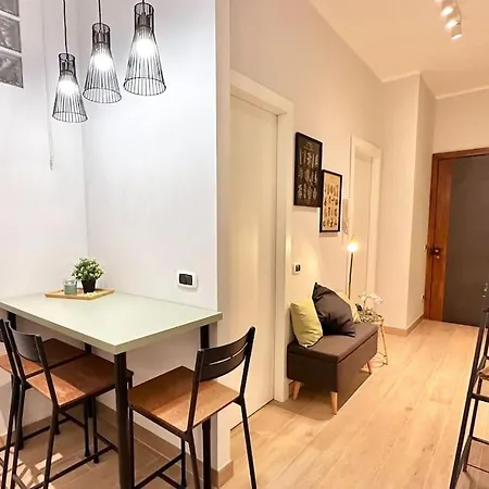 -Roma-Design Apartament Close To Centre Apartment