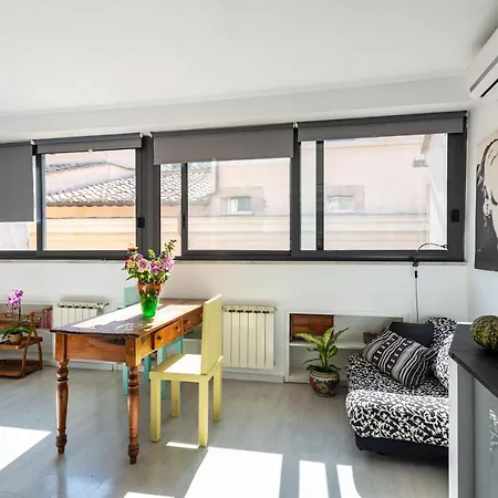 Apartamento Banchi Nove, Penthouse Full Of Light And Silence