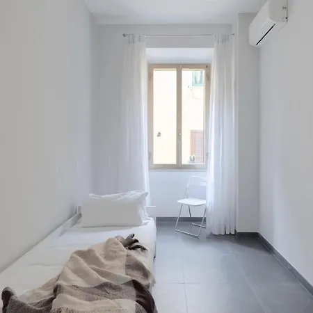 Leone IV Private Apartment