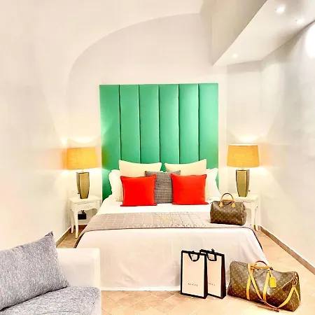 Fontana Di Trevi Diamond Boutique Apartment