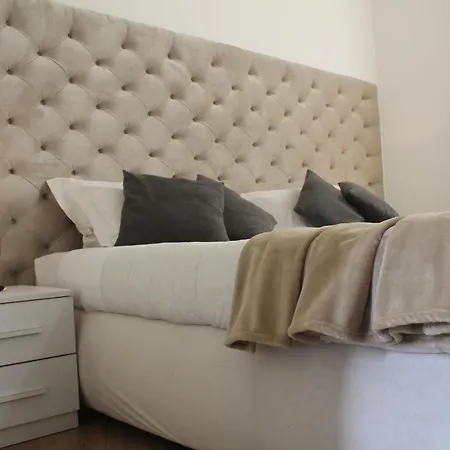 Wamma Spanish Steps Apartment With Two Bedrooms