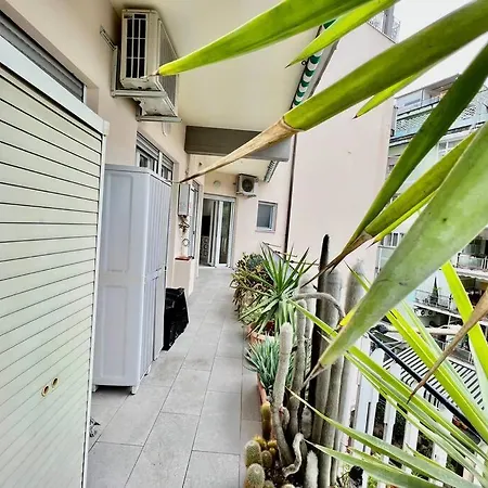 Lussuoso 130 Mq Zona Cipro Apartment