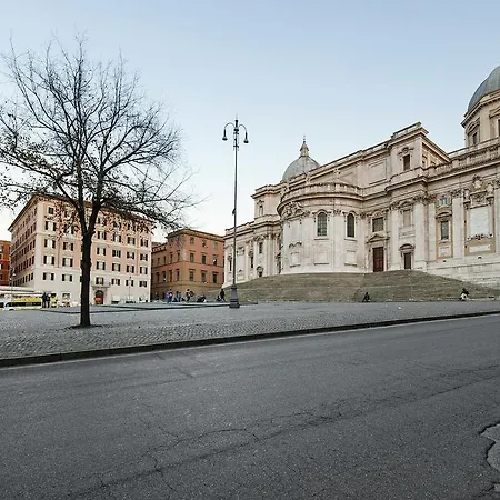 White Flat Colosseo