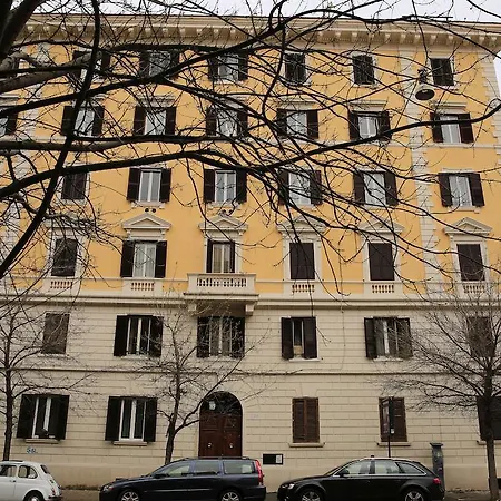 74 Crescenzio House Hotel