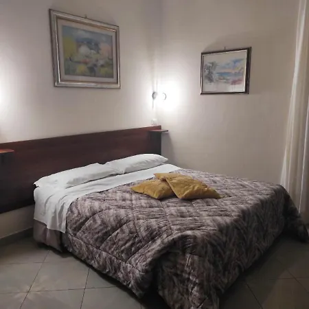 Mara'S House Guest House
