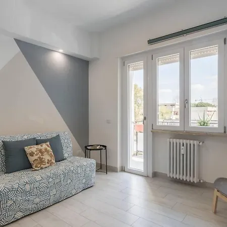 Cinema House In Cinecitta Apartment