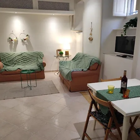 House For Families And Friends Apartment