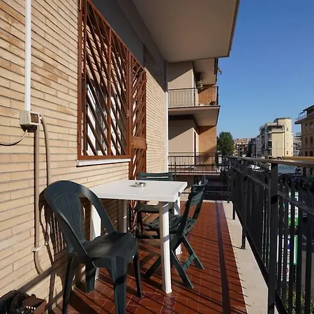 Big Flat Rome Metro C Apartment