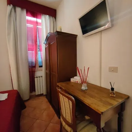Red Nine - Stazione Tiburtina Apartment