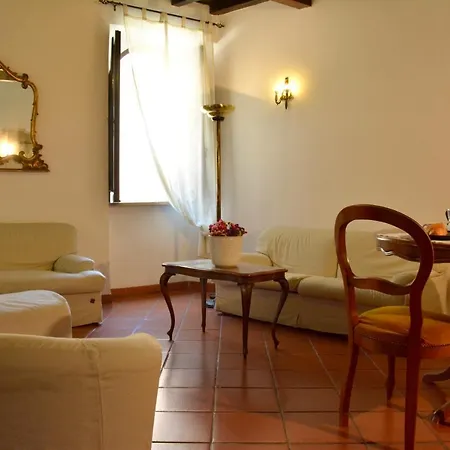 Sweet Giulia'S Apartment