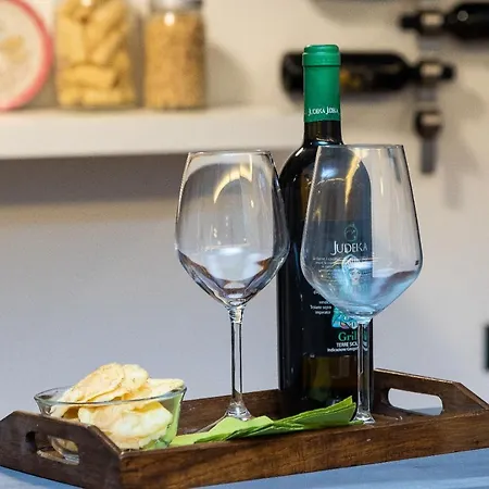 Paruta By Rental In Rome
