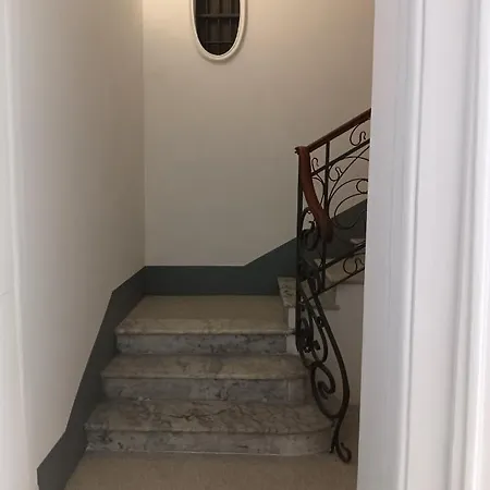 Lux House Hotel