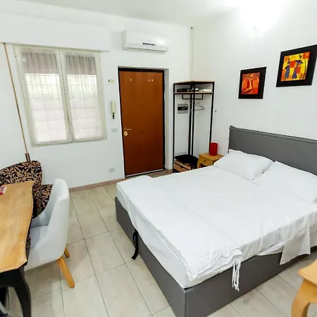 Lucrezia Cinecitta House Apartment