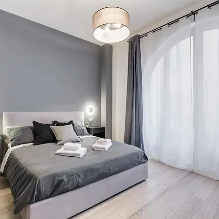 Classy 2-Bdr In Termini District