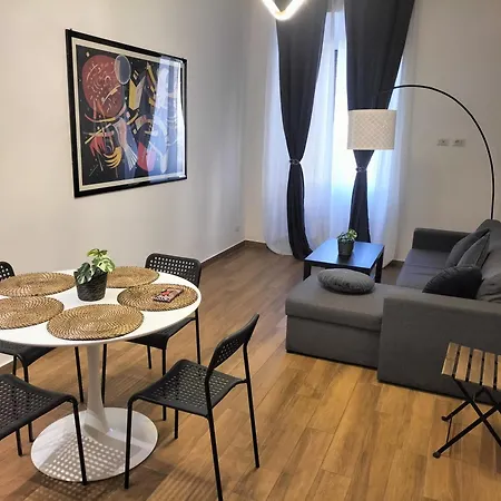Red Roses Domus Rome Apartment