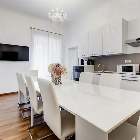 Unique Place In Rome Apartment