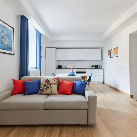 Iflat Lovely Modern Apartment