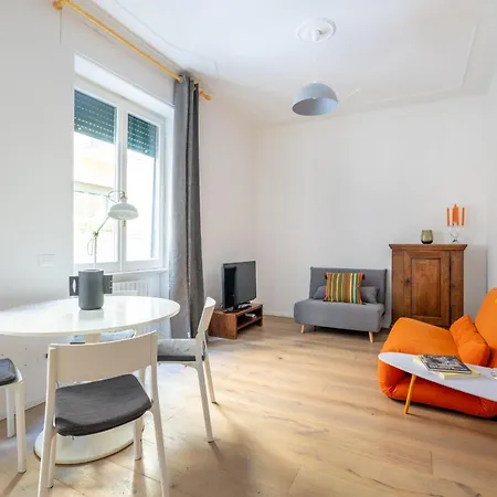 Urban Chic 2 Bedroom Vatican Escape