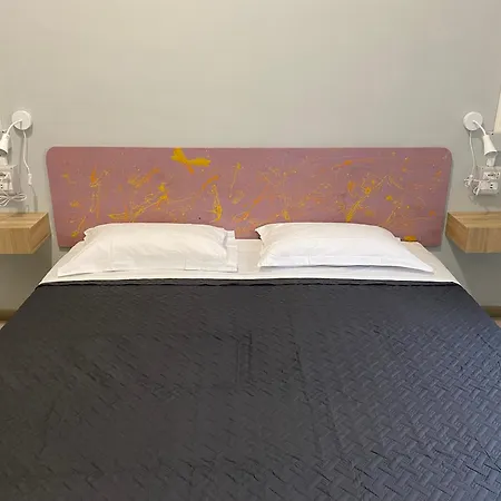 Eureka Rooms