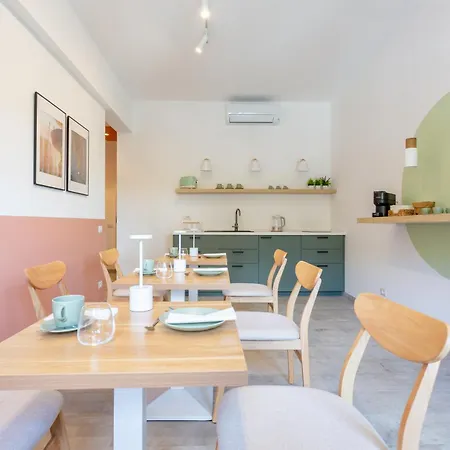633 Appia Design Room