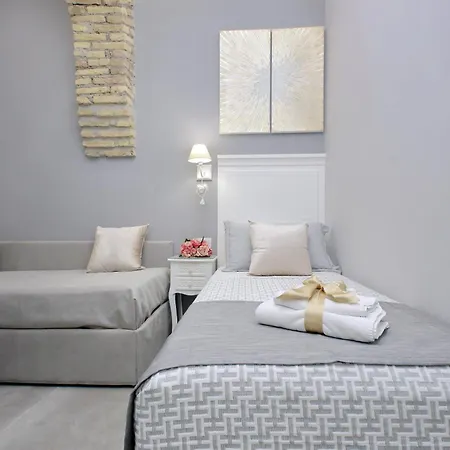 Roman Holiday Suites