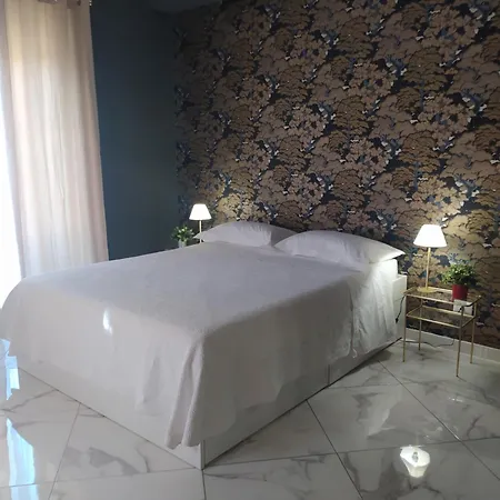 Linda'S Guest House