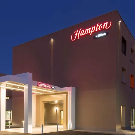 Hotel Hampton By Hilton Rome East